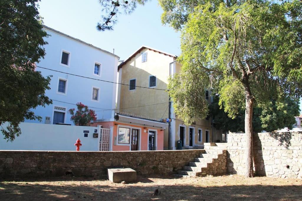 Nerezine Apartmany Centrum Exterior foto